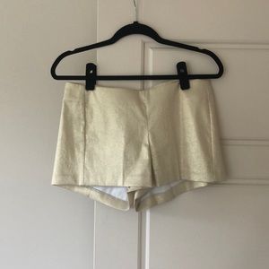 Lilly Pulitzer Gold Shorts